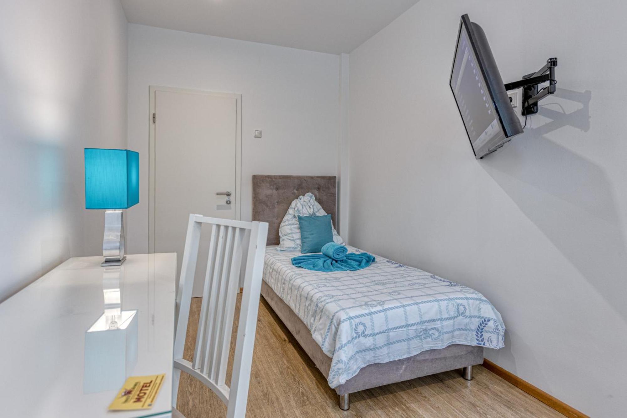 Touch Down Motel Lohmar Exterior photo